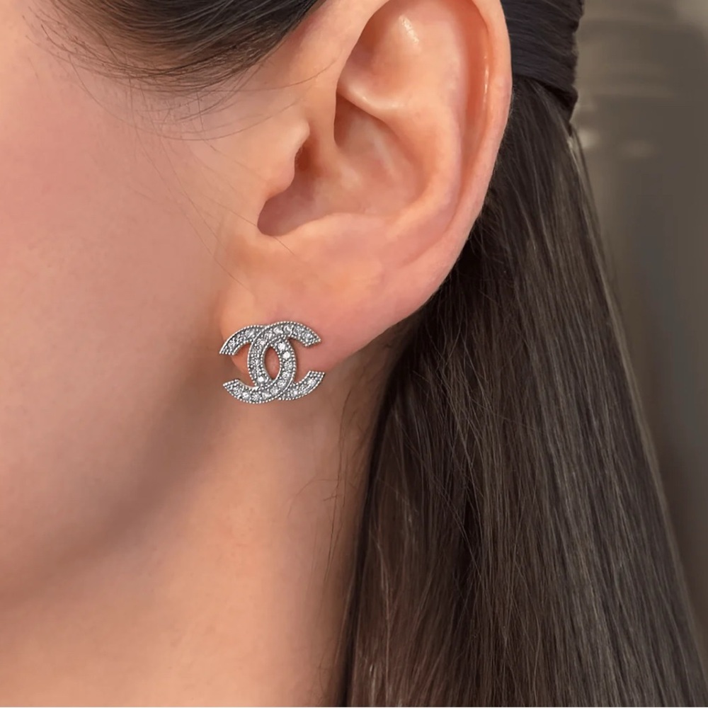 Rare Absolutely stunning crystal  cc earrings brand new, rare and collectible.